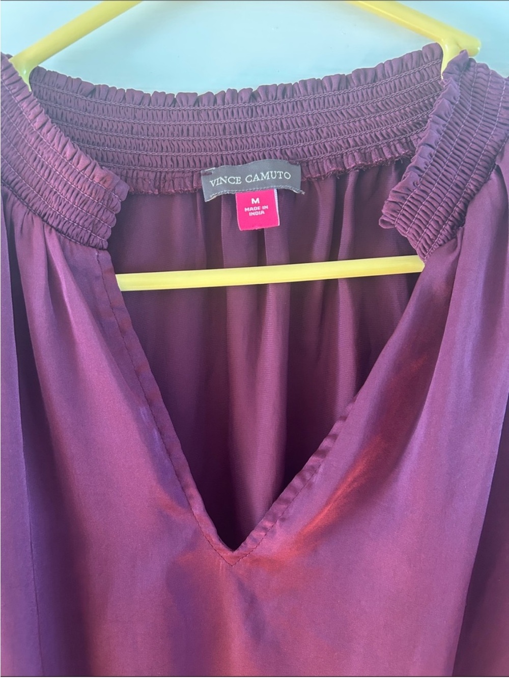 Vince Camuto V-Neck Balloon Sleeve Blouse in Plum - Picture 3 of 4